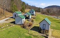 512 Walgrove Road, Elkview, WV 25071