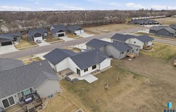 6814 W 5th St, Sioux Falls, SD 57107