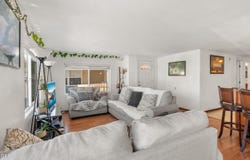 3555 S Pacific, Medford, OR 97501