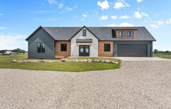 105 Timberview Drive, Seymour, MO 65746