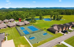 224 Lake View Point, Englewood, TN 37329