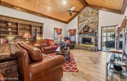 102 W Beaver Creek Road, Wadesboro, NC 28170