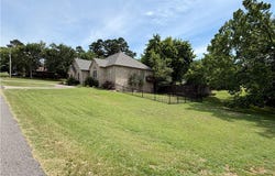 1201 Carruthers Drive, Morrilton, AR 72110