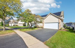 1084 Viewpoint Drive, Lake In The Hills, IL 60156