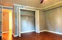 1815 Gardiner Ln, Louisville, KY 40205