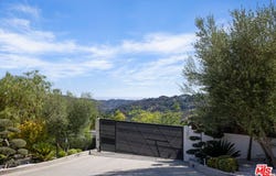 3000 Benedict Canyon Dr, Beverly Hills, CA 90210