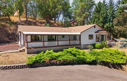1275 ARCADIA Dr, Roseburg, OR 97471