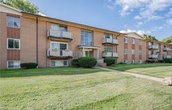 22051 River Oaks Drive, Rocky River, OH 44116
