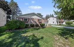 1445 Vancouver Drive, Saginaw, MI 48638
