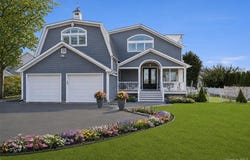 8 Canal Way, Hampton Bays, NY 11946