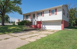 2520 Falbrook Drive NE, Cedar Rapids, IA 52402
