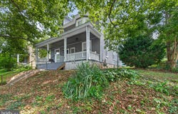 325 PARK Avenue, HERSHEY, PA 17033