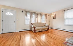121 Cochran Place, Valley Stream, NY 11581