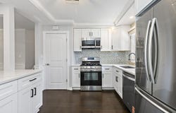 555 Lowden Avenue, Glen Ellyn, IL 60137