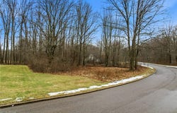 Lakeview Drive, Hubbard, OH 44425