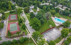 8912 N Swan Circle, Brentwood, MO 63144