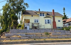414 HALL Ave, CoosBay, OR 97420