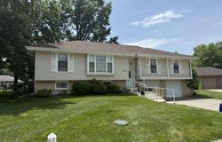 2001 Thunderbird Drive, Harrisonville, MO 64701