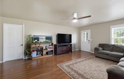 1116 E Jewell Street, Siloam Springs, AR 72761