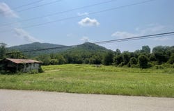 791 Moore Creek Road, Flat Lick, KY 40935