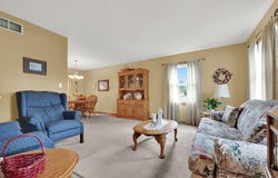 7941 S Cecily Dr, Oak Creek, WI 53154