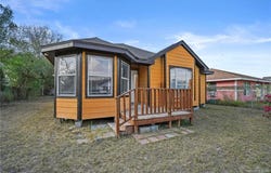 1823 N Oak Street, Alton, TX 78573