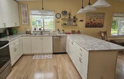 3355 N DELTA Hwy, Eugene, OR 97408
