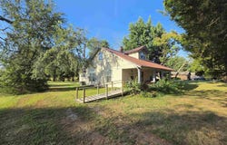 1103 W Mack Avenue, Olney, IL 62450