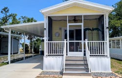 2206 Chaney Dr, Ruskin, FL 33570