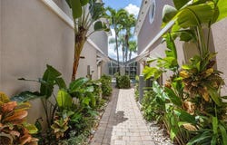 5429 Cove Cir, NAPLES, FL 34119