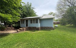 1110 W holt, Lincoln, AR 72744