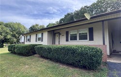 305 Kingston Drive, King, NC 27021