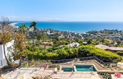 633 Resolano Dr, Pacific Palisades, CA 90272
