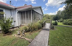 353 Cotula Rd, Duff, TN 37729