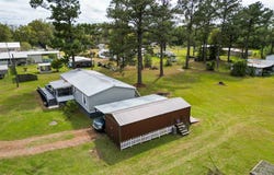 280 Hurd St, Wewahitchka, FL 32465