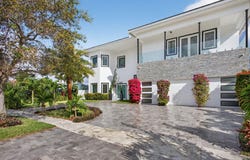 2641 NE 48th Street, Lighthouse Point, FL 33064