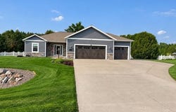 910 TORREY PINES WAY, Plover, WI 54467