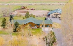 372 Lane 8, Powell, WY 82435