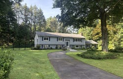 14 Watrous Lane, Woodbridge, CT 06525