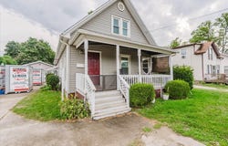 1107 E Washington Street, Bloomington, IL 61701