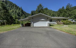 11445 E MAPLETON Rd, Mapleton, OR 97453
