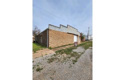 120 N Oak St, Apache, OK 73006