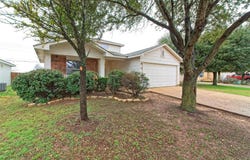 232 Brickyard Ln, Jarrell, TX 76537
