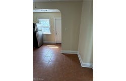 932 Vineshire Road, Cleveland Heights, OH 44121