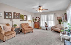 515 S High St, Newton, KS 67114