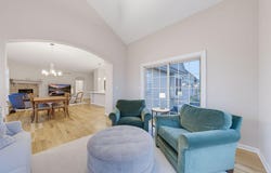 1620 Belmont Ln, Oconomowoc, WI 53066