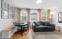 2 EGAN CT, Bayonne, NJ 07002