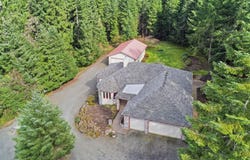 82155 BEAR CREEK Rd, Creswell, OR 97426
