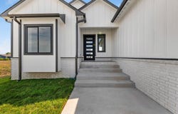 2644 E Ironstone Ct, Park City, KS 67219