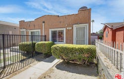 1208 E 74th St, Los Angeles, CA 90001